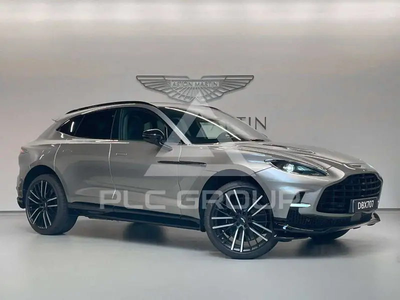 2025 Aston Martin DBX