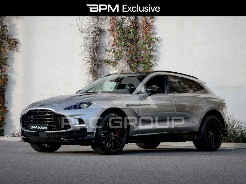 2025 Aston Martin DBX