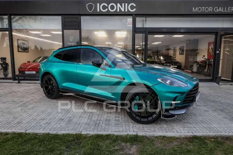 2025 Aston Martin DBX