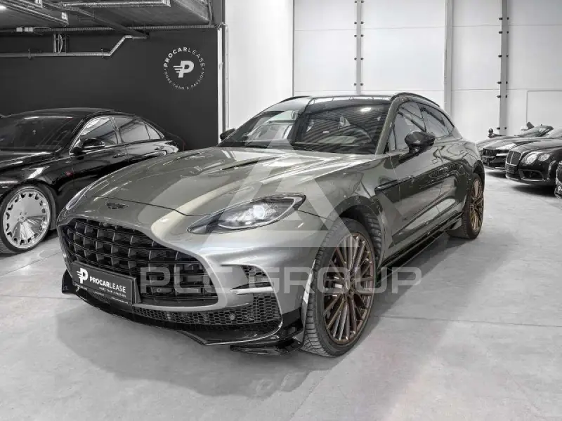 2025 Aston Martin DBX