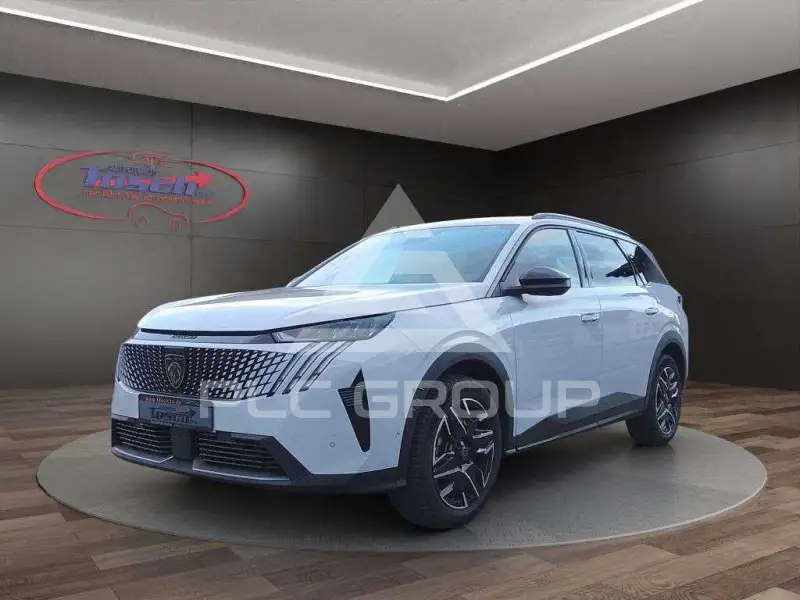 2025 Peugeot 5008