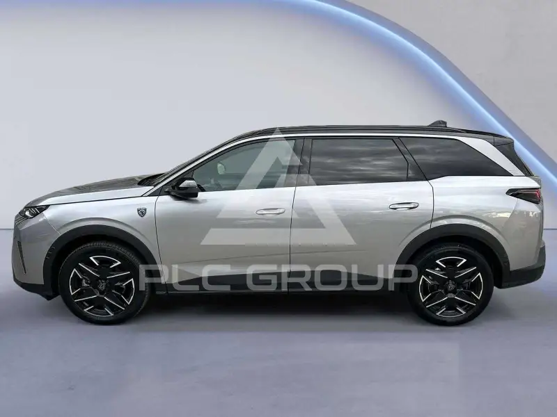 2025 Peugeot 5008