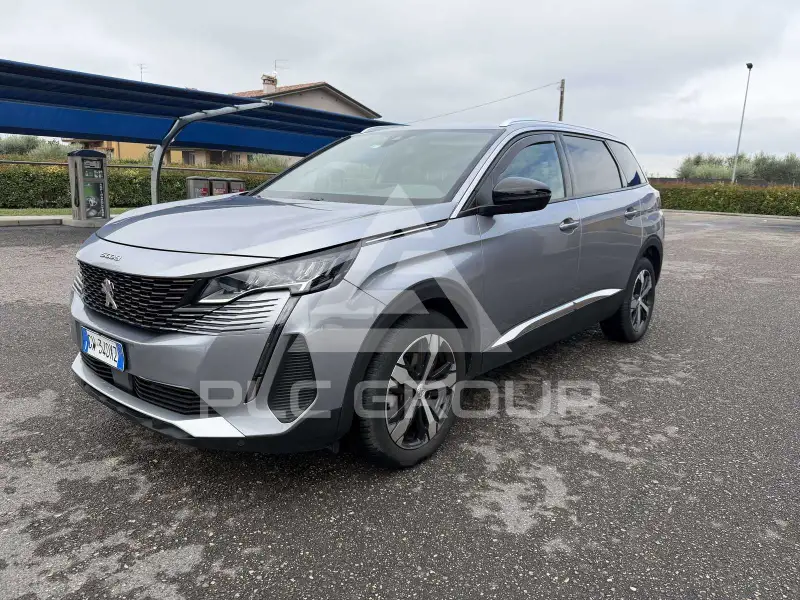 2025 Peugeot 5008