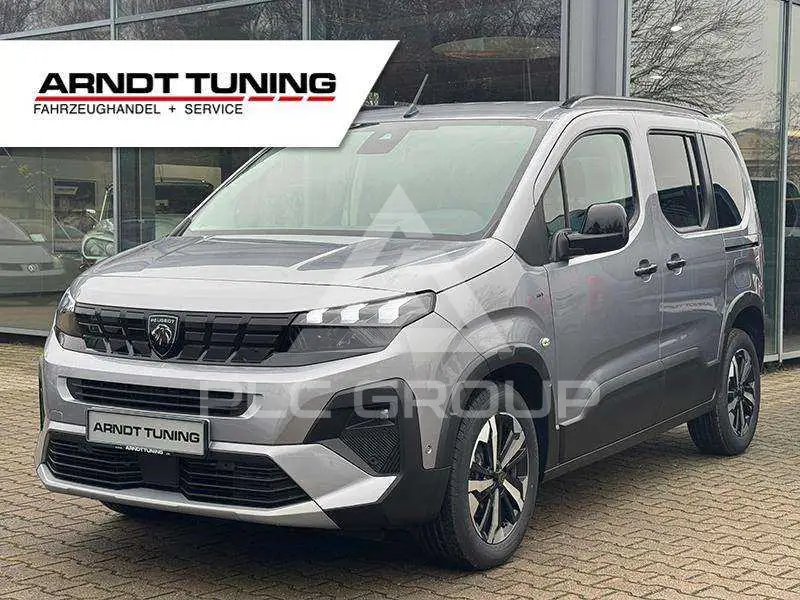 2025 Peugeot Rifter