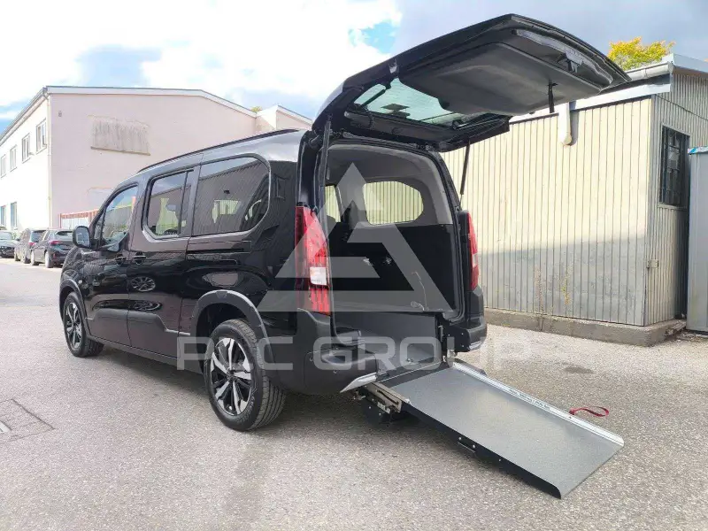 2025 Peugeot Rifter