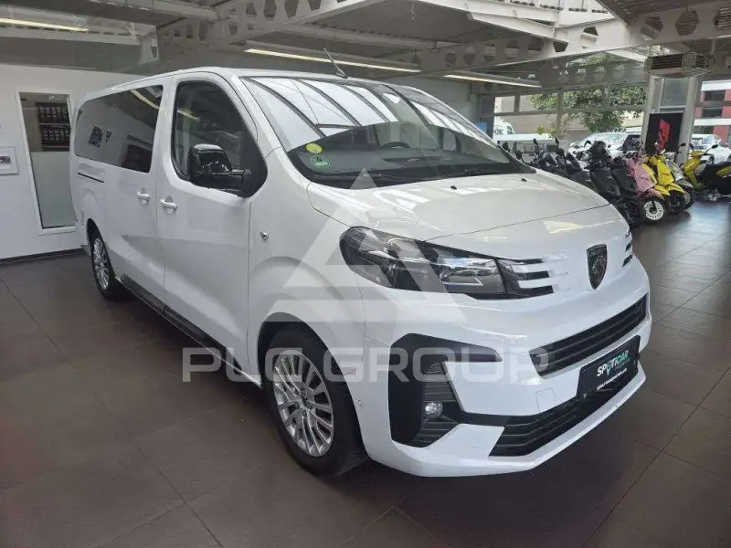 2025 Peugeot Traveller