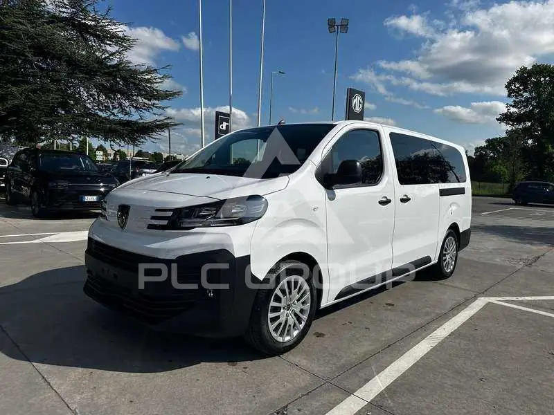 2025 Peugeot Traveller