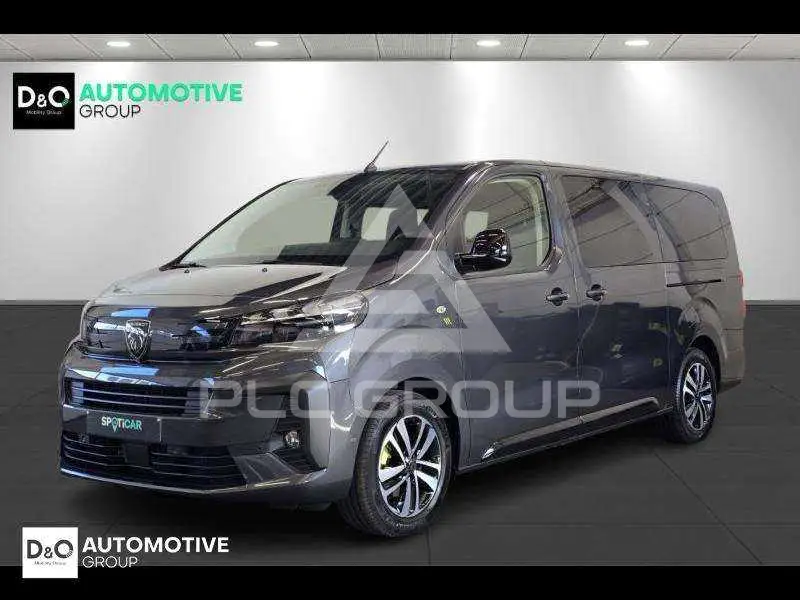 2025 Peugeot Traveller