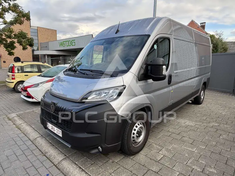 2025 Peugeot Boxer