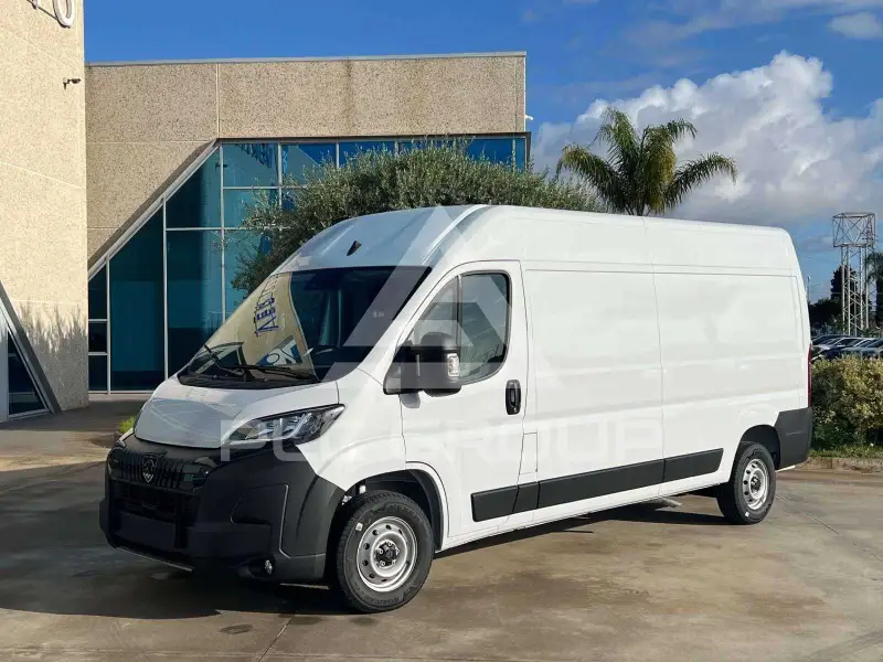 2025 Peugeot Boxer