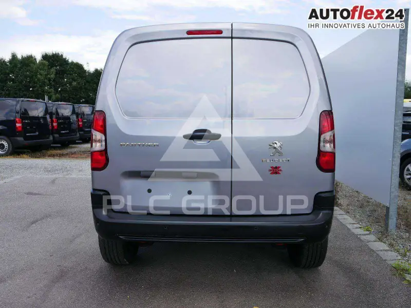 2025 Peugeot Partner