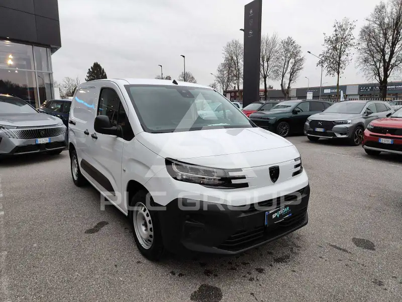 2025 Peugeot Partner