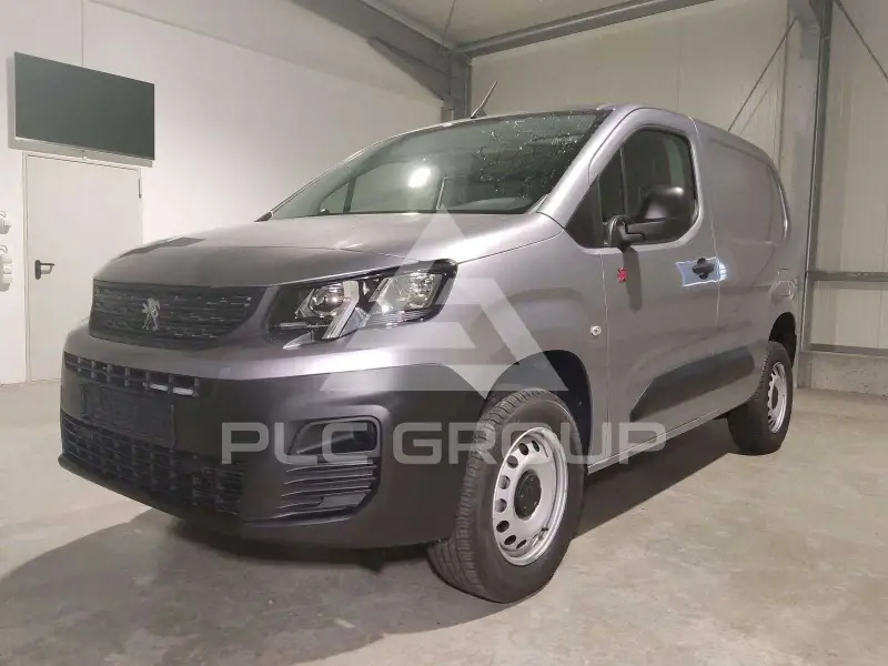 2025 Peugeot Partner
