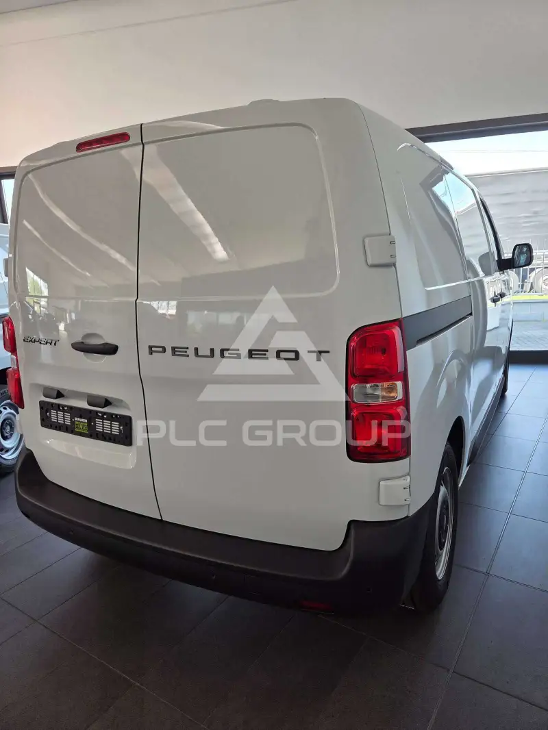 2025 Peugeot Expert