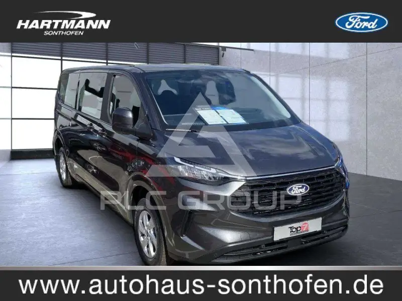 2025 Ford Tourneo