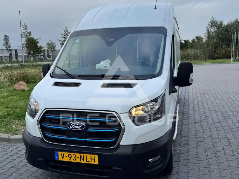 2025 Ford TRANSIT