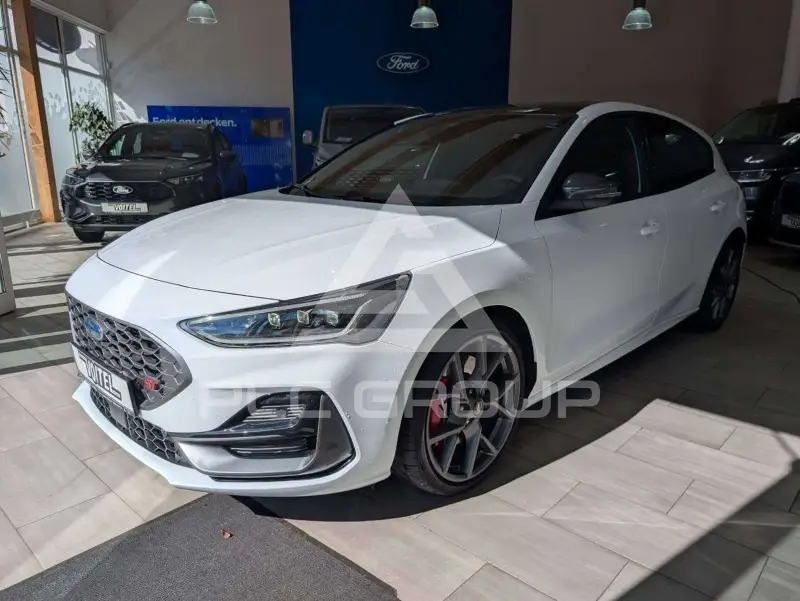2025 Ford FOCUS