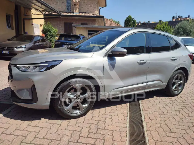 2025 Ford Kuga