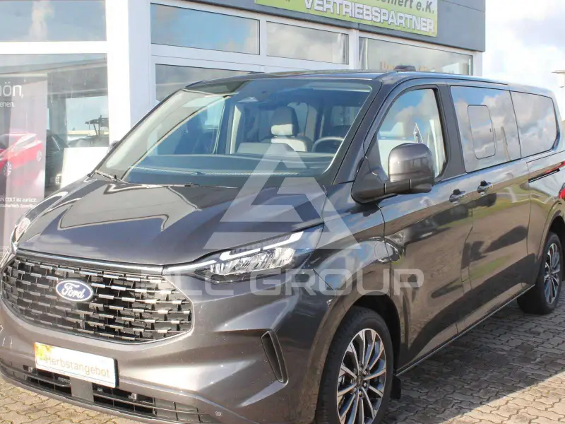 2025 Ford Tourneo
