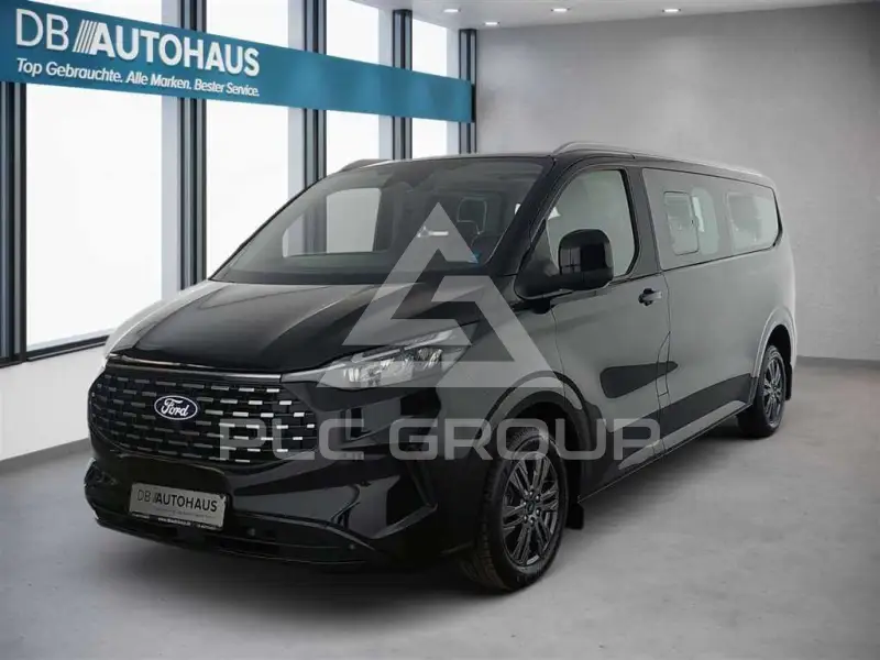 2025 Ford Tourneo