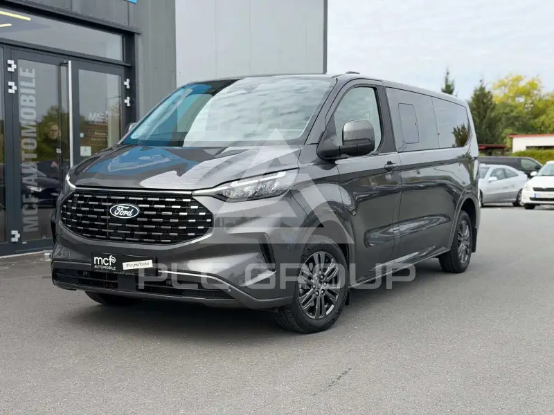 2025 Ford Tourneo