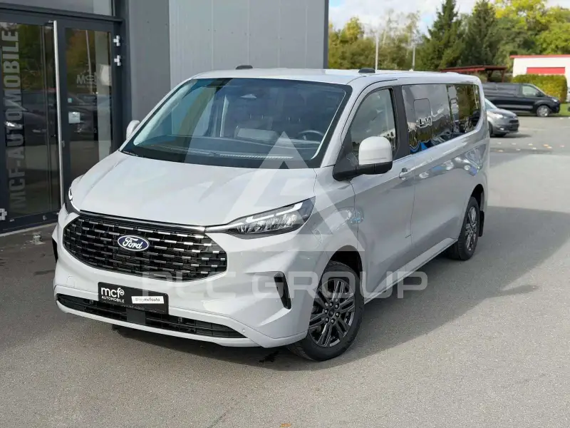2025 Ford Tourneo