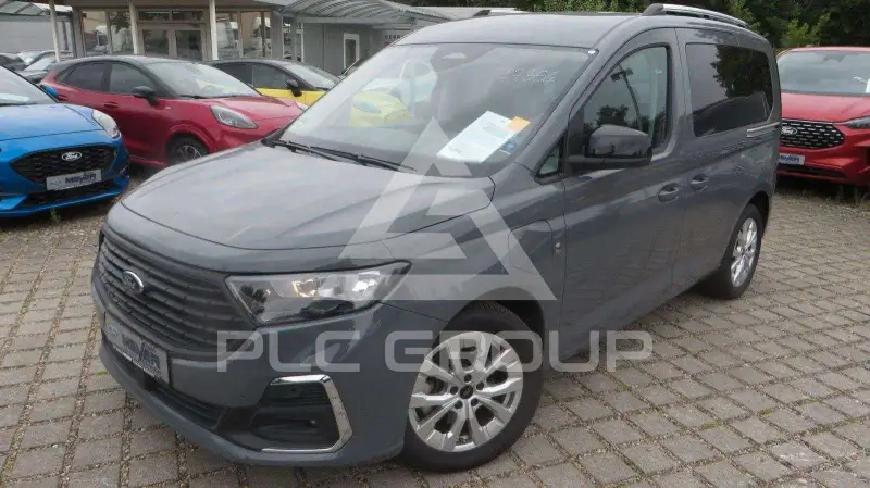 2025 Ford Tourneo