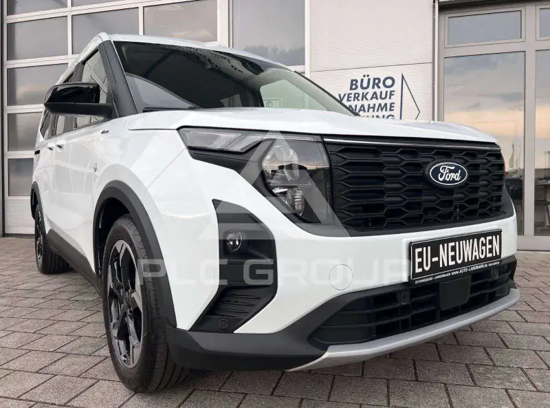 2025 Ford Tourneo