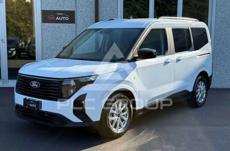 2025 Ford Tourneo