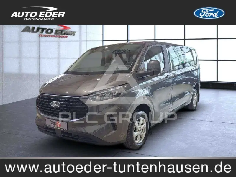 2025 Ford Tourneo