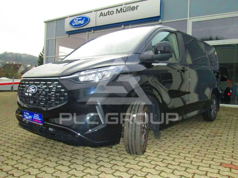 2025 Ford Tourneo