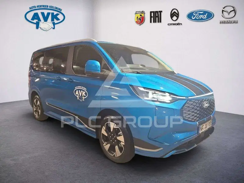 2025 Ford Tourneo