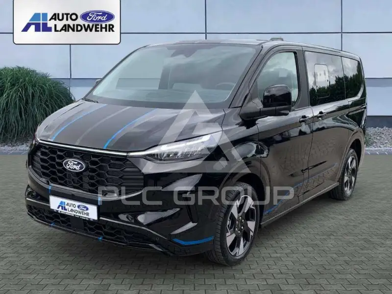 2025 Ford Tourneo