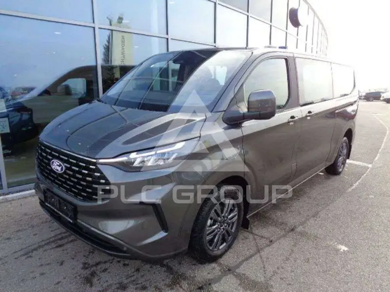 2025 Ford Tourneo