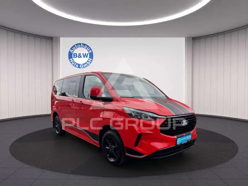 2025 Ford Tourneo