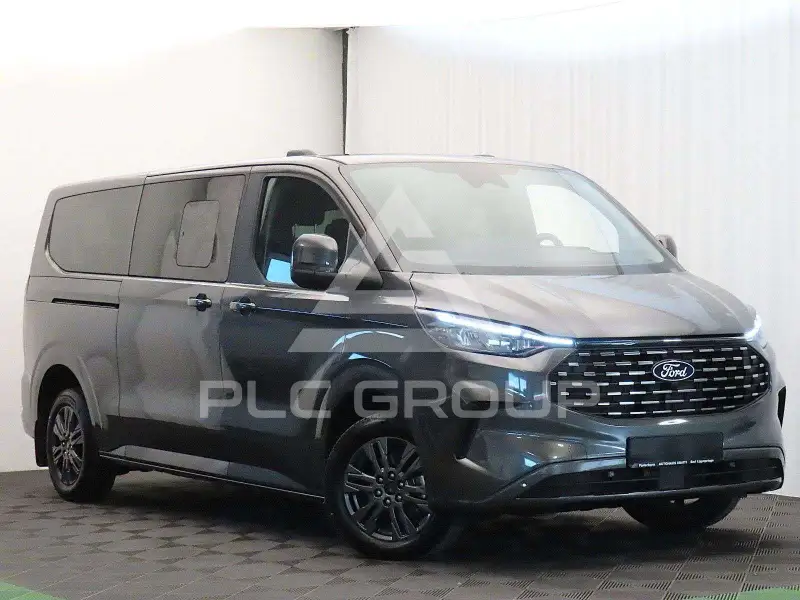 2025 Ford Tourneo