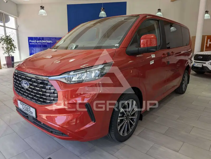 2025 Ford Tourneo