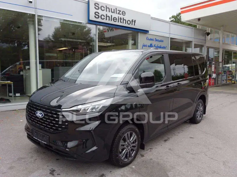 2025 Ford Tourneo