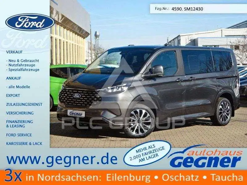 2025 Ford Tourneo