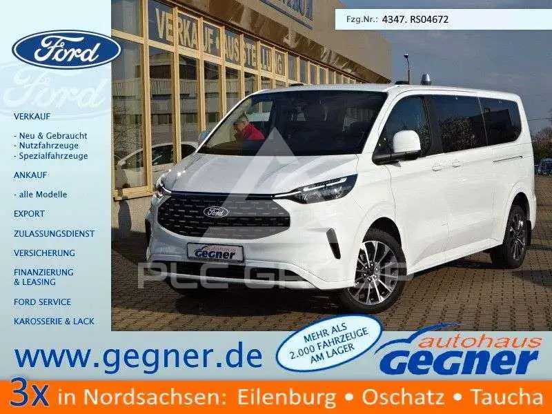 2025 Ford Tourneo