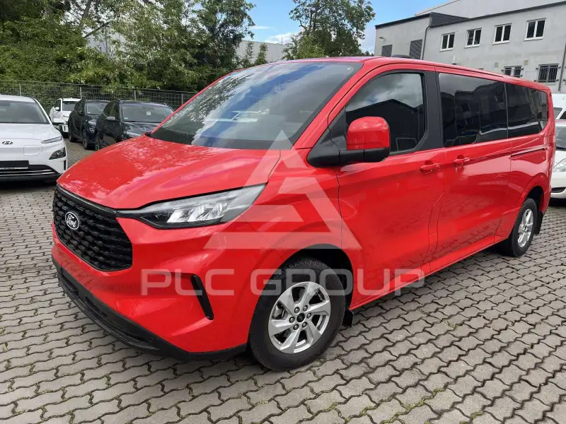 2025 Ford Tourneo