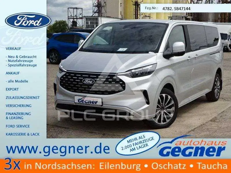 2025 Ford Tourneo
