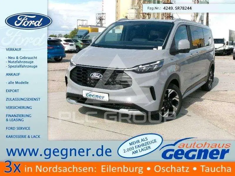 2025 Ford Tourneo
