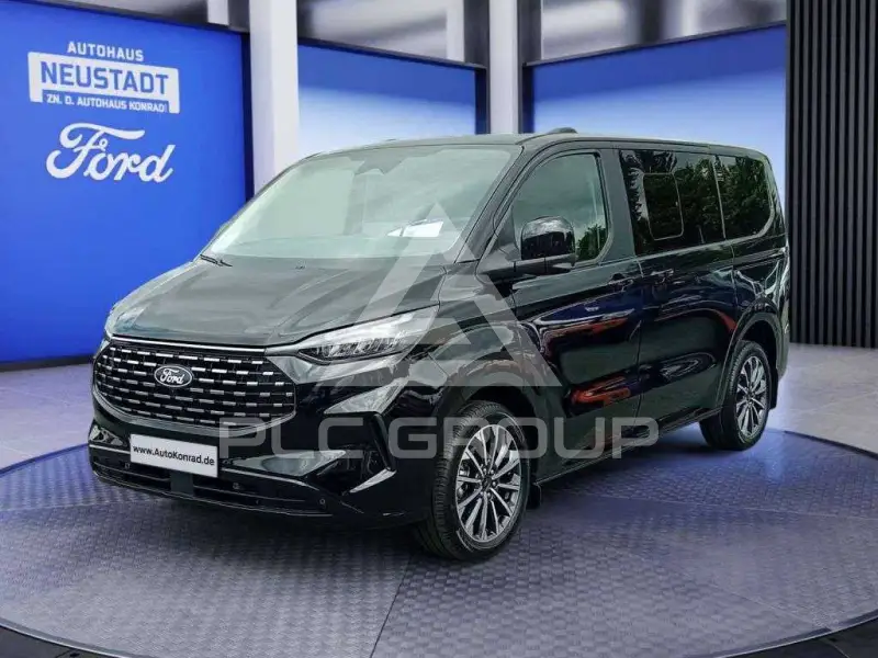 2025 Ford Tourneo