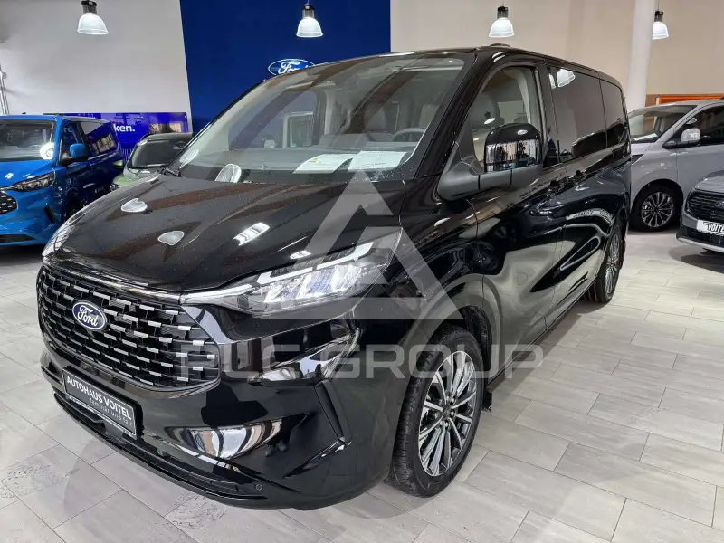 2025 Ford Tourneo