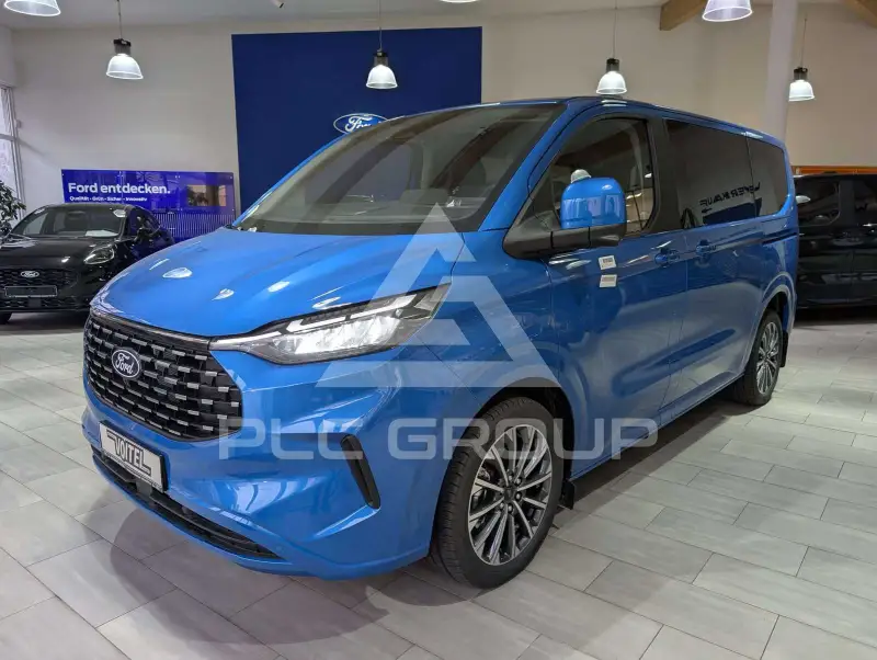 2025 Ford Tourneo