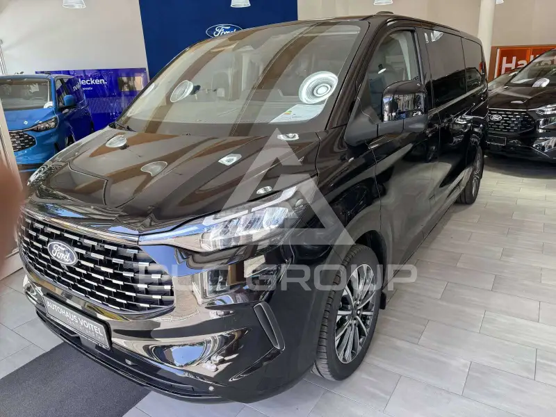 2025 Ford Tourneo