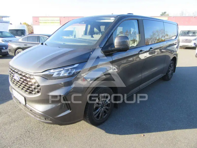 2025 Ford Tourneo