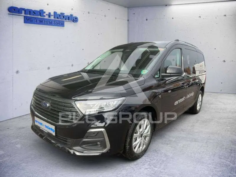 2025 Ford Tourneo