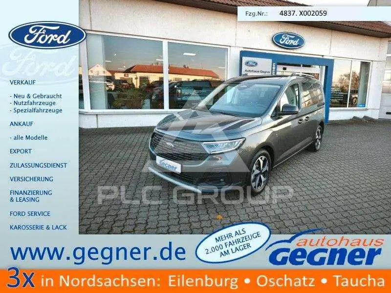 2025 Ford Tourneo